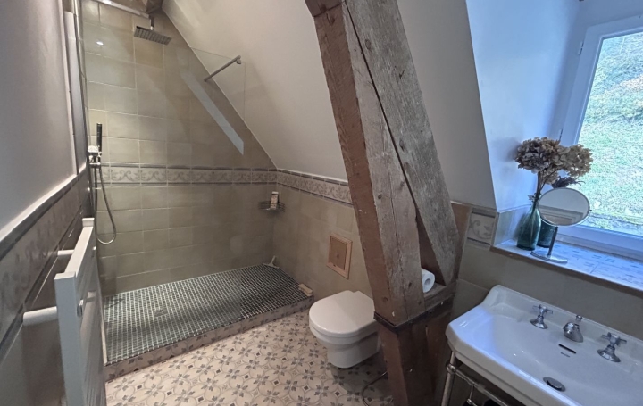 Maison SERVIERES-LE-CHATEAU (19220)  290 m2 262 500 € 