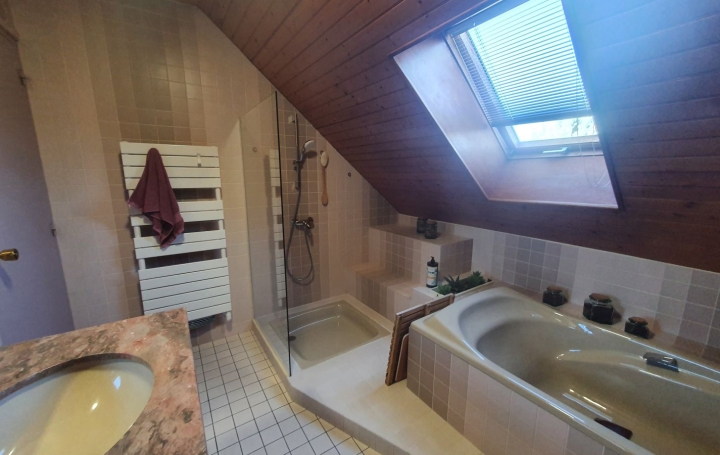 Maison VITRAC-SUR-MONTANE (19800)  125 m2 220 500 € 