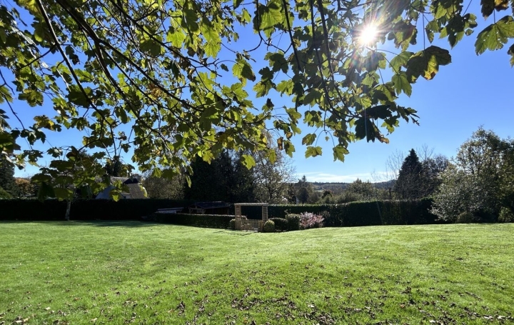 Propriété SEXCLES (19430)  265 m2 572 000 € 