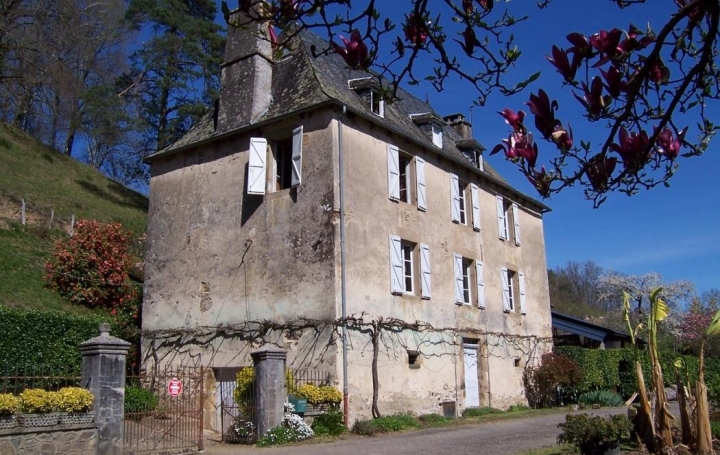 Réseau Immo-diffusion : Maison  CHENAILLER-MASCHEIX  145 m2 92 500 € 