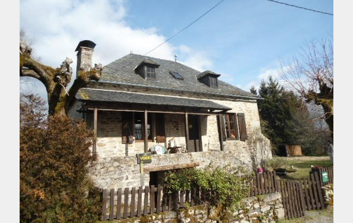 Réseau Immo-diffusion : Maison  BASSIGNAC-LE-HAUT  115 m2 144 450 € 