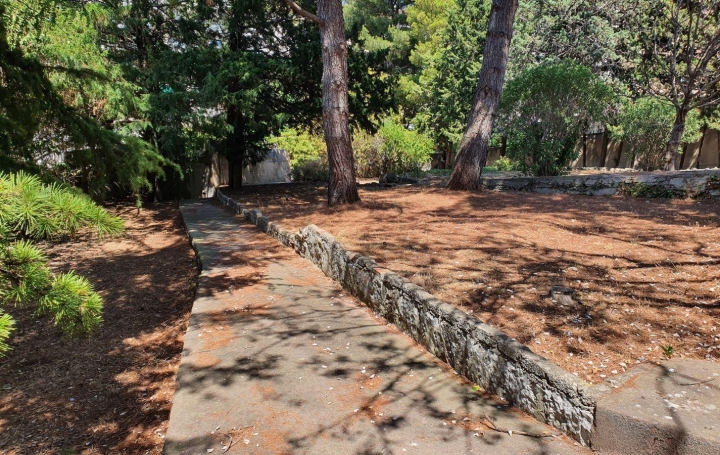 Terrain MARSEILLE (13004)   330 000 € 