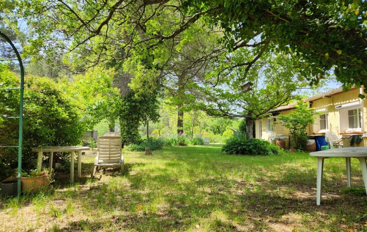 Maison AURIOL (13390)  474 m2 423 000 € 