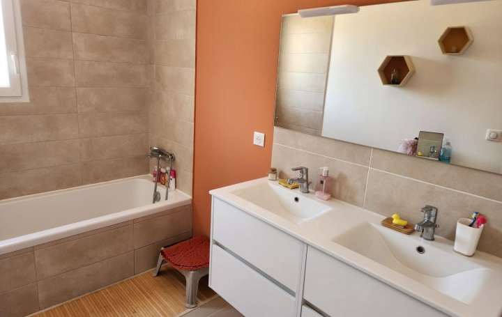 Maison PLAN-D'AUPS-SAINTE-BAUME (83640)  105 m2 400 000 € 