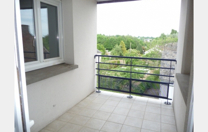 2 Pièces VILLAINES-LA-JUHEL (53700)  47 m2 400 € 