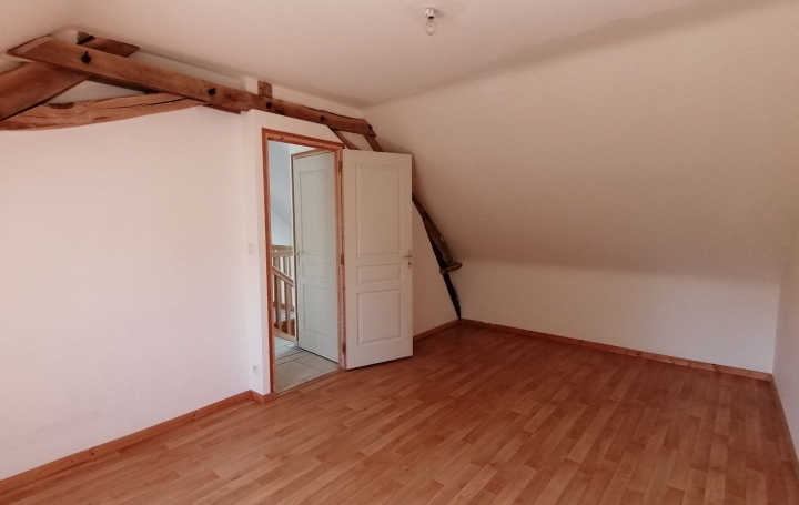 Maison LOUPFOUGERES (53700)  83 m2 555 € 