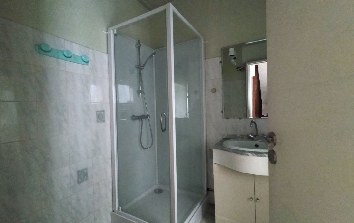 Maison de ville VILLAINES-LA-JUHEL (53700)  61 m2 550 € 