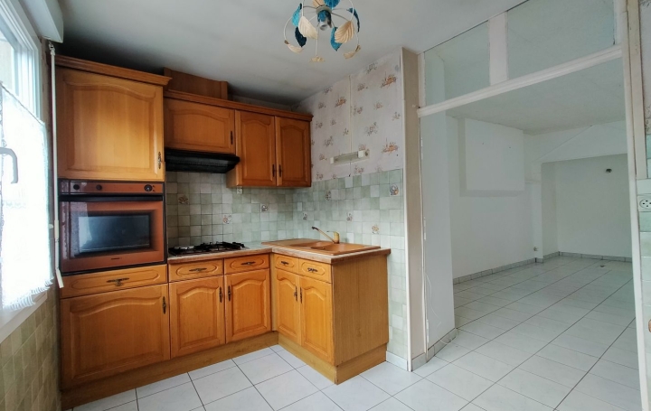 Maison de ville VILLAINES-LA-JUHEL (53700)  61 m2 550 € 