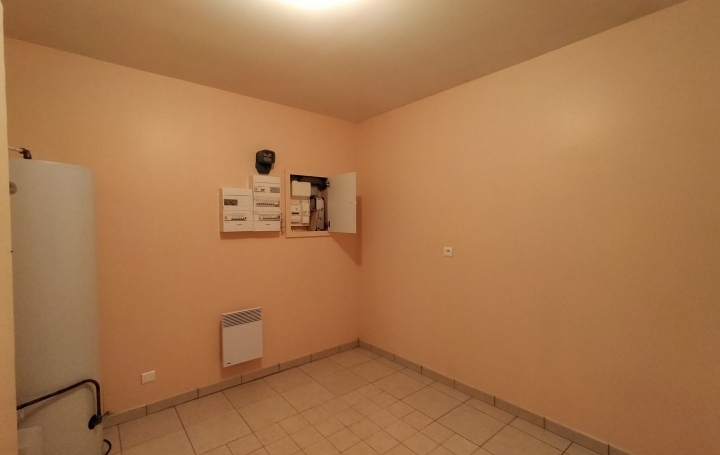 Maison LE HAM (53250)  87 m2 775 € 