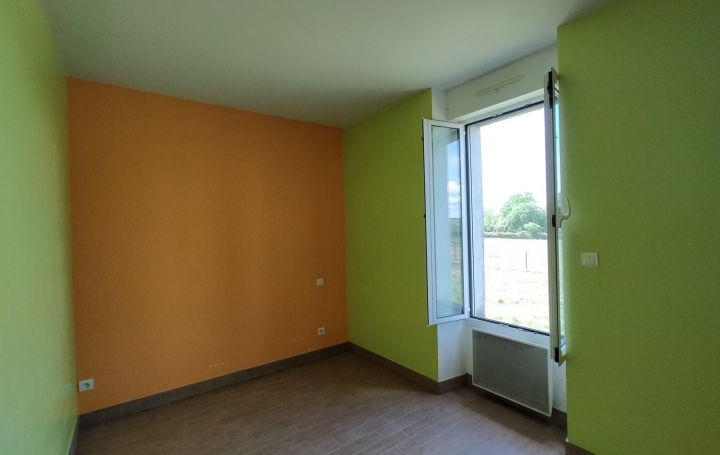 Maison LE HAM (53250)  87 m2 775 € 