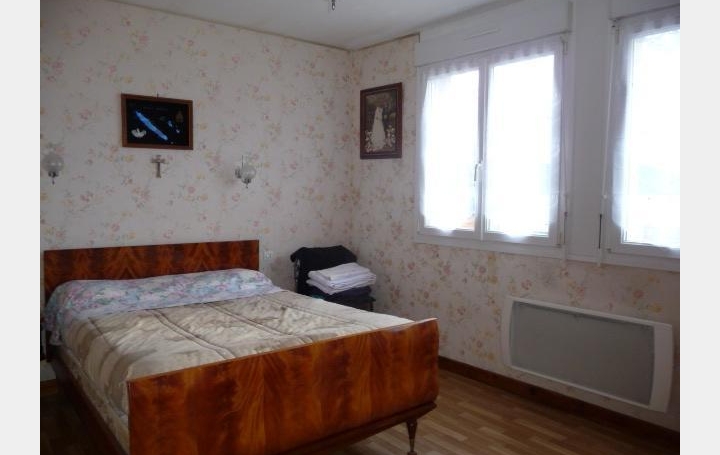 Maison de ville VILLAINES-LA-JUHEL (53700)  127 m2 85 500 € 