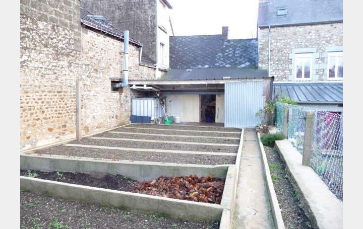 Maison de ville VILLAINES-LA-JUHEL (53700)  127 m2 85 500 € 