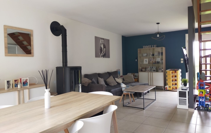 Maison VILLAINES-LA-JUHEL (53700)  92 m2 142 000 € 