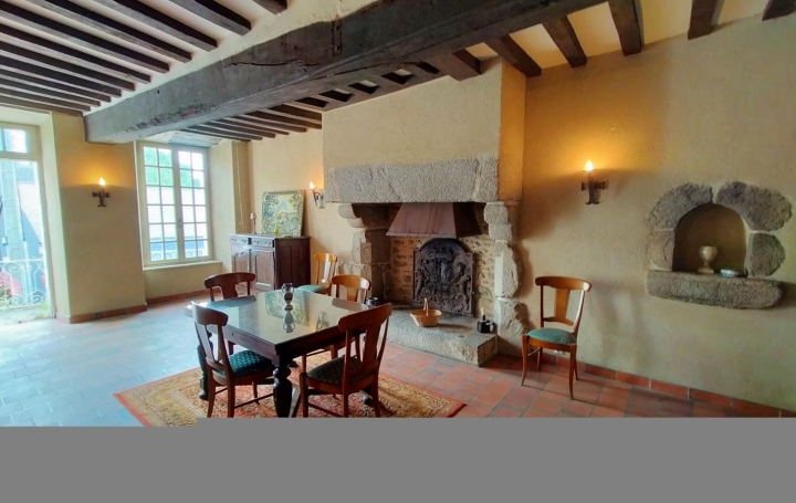 Maison de village COURCITE (53700)  200 m2 122 000 € 