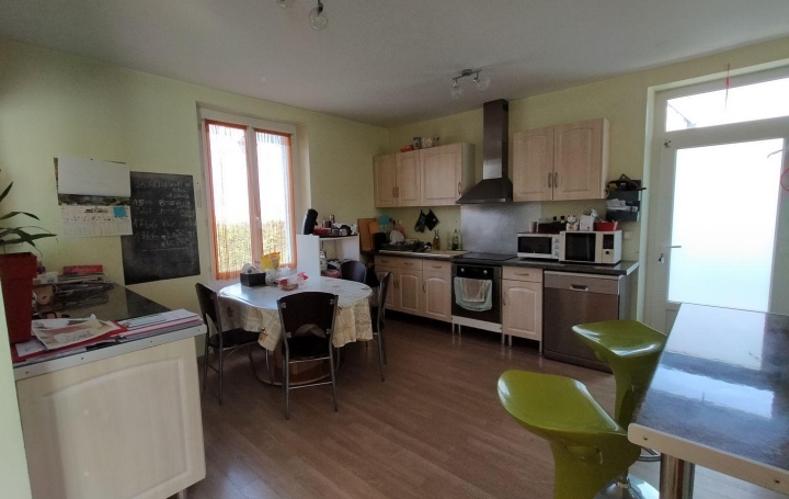 Maison de village COURCITE (53700)  87 m2 84 500 € 