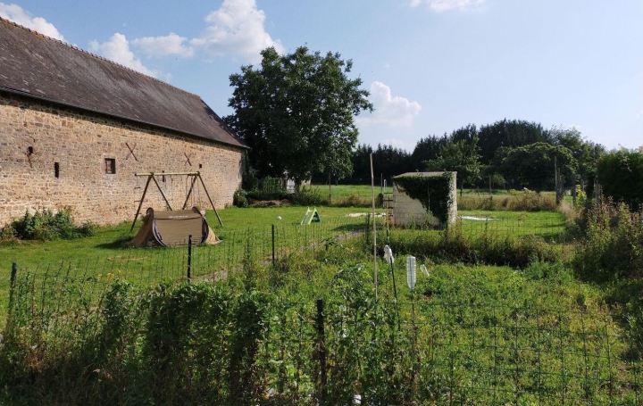 Maison de village COURCITE (53700)  87 m2 84 500 € 