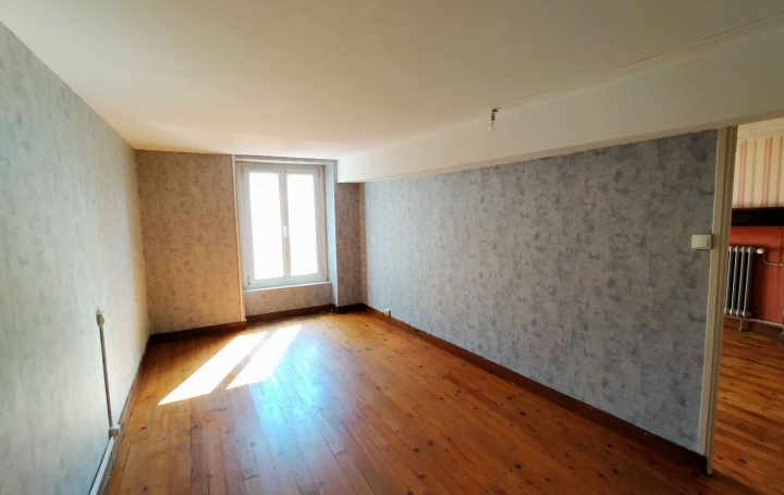 Maison de ville VILLAINES-LA-JUHEL (53700)  126 m2 96 000 € 