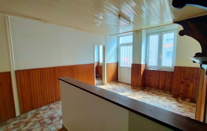 Maison de ville VILLAINES-LA-JUHEL (53700)  126 m2 96 000 € 