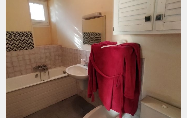 Maison de village SAINT-AUBIN-DE-LOCQUENAY (72130)  40 m2 52 800 € 