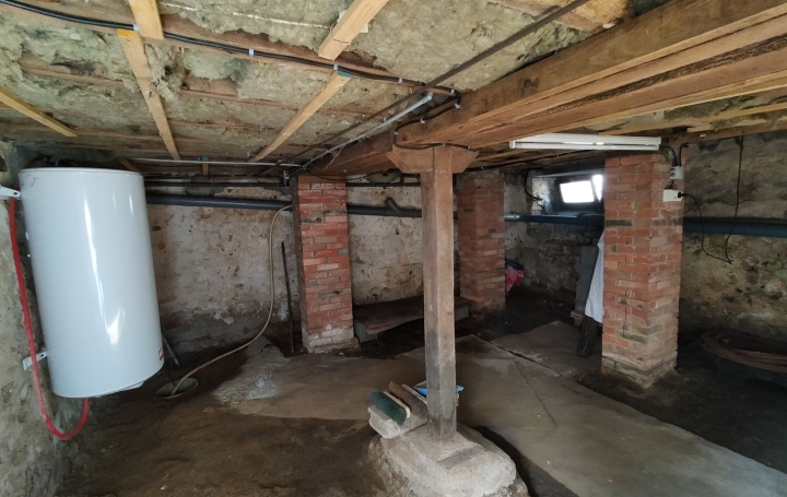 Maison de village SAINT-AUBIN-DE-LOCQUENAY (72130)  40 m2 52 800 € 