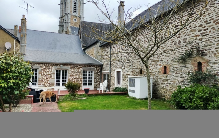 Maison de village COURCITE (53700)  158 m2 167 500 € 