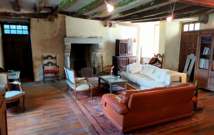 Propriété TRANS (53160)  219 m2 270 400 € 