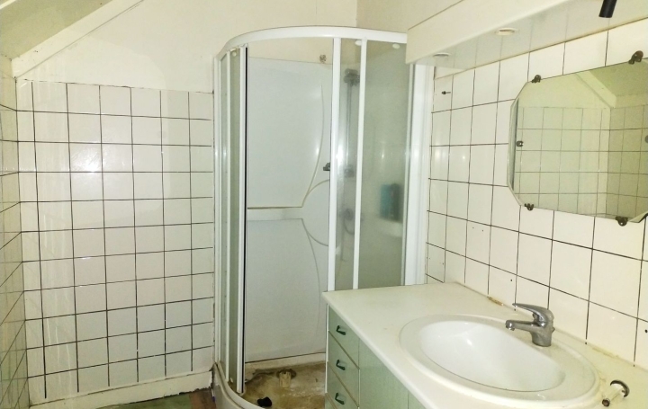 Maison de ville VILLAINES-LA-JUHEL (53700)  106 m2 75 000 € 