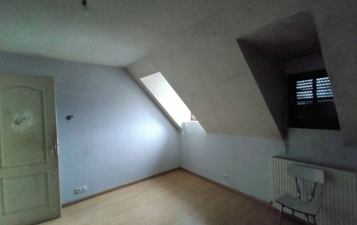 Maison de ville VILLAINES-LA-JUHEL (53700)  180 m2 90 500 € 