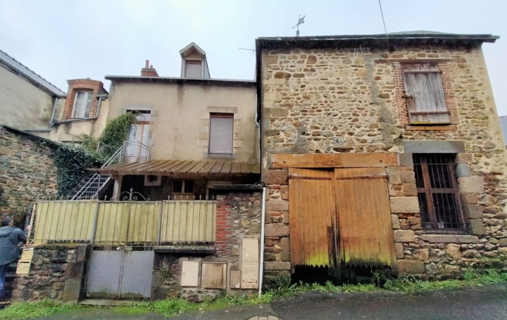 Maison de ville VILLAINES-LA-JUHEL (53700)  180 m2 90 500 € 