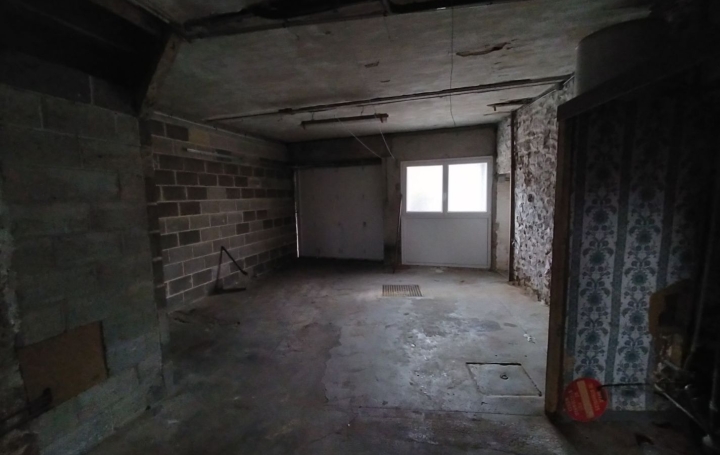 Maison de ville VILLAINES-LA-JUHEL (53700)  165 m2 96 000 € 