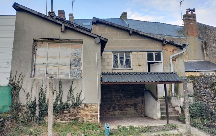 Maison de ville VILLAINES-LA-JUHEL (53700)  165 m2 96 000 € 