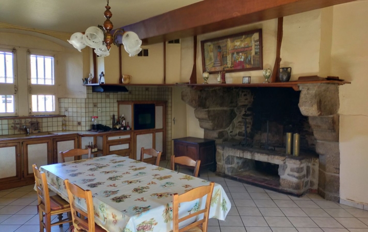 Maison SAINTE-MARIE-DU-BOIS (53110)  122 m2 147 500 € 