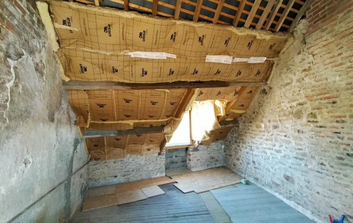 Maison de village COURCITE (53700)  106 m2 80 500 € 