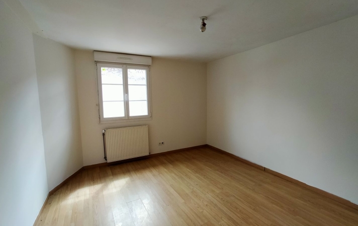 Maison de village SOUGE-LE-GANELON (72130)  93 m2 70 000 € 