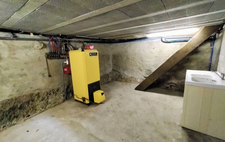 Maison de village SOUGE-LE-GANELON (72130)  93 m2 70 000 € 