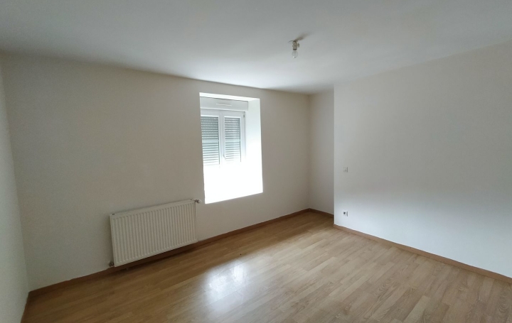 Maison de village SOUGE-LE-GANELON (72130)  170 m2 137 000 € 