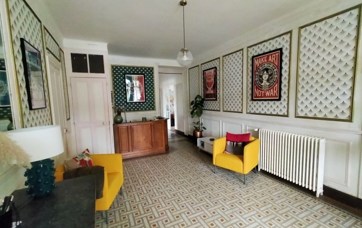 Propriété BAGNOLES-DE-L'ORNE (61140)  900 m2 878 800 € 