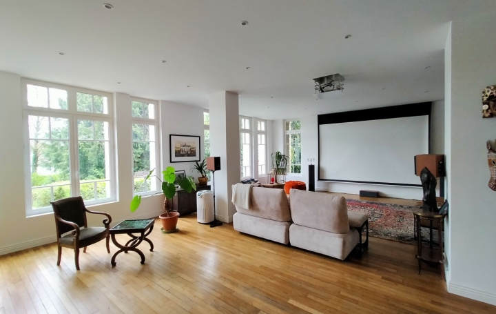 Propriété BAGNOLES-DE-L'ORNE (61140)  900 m2 878 800 € 