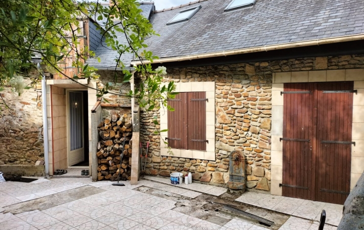 Maison de village SAINT-AUBIN-DU-DESERT (53700)  90 m2 65 000 € 