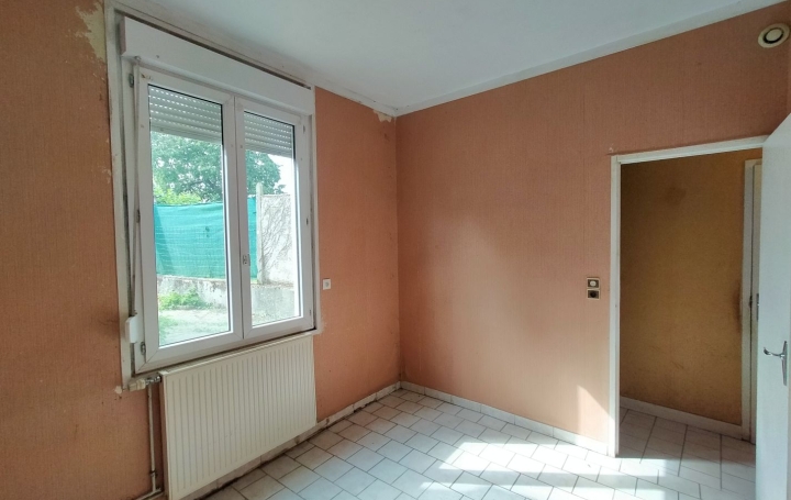 Maison de ville VILLAINES-LA-JUHEL (53700)  49 m2 43 200 € 