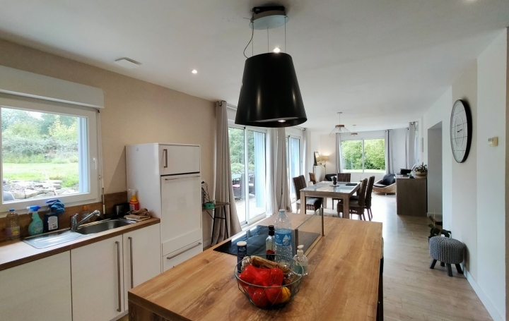 Maison JUBLAINS (53160)  161 m2 270 400 € 