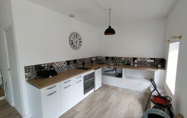 Maison JUBLAINS (53160)  161 m2 270 400 € 