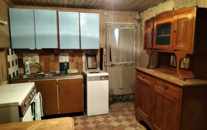 Maison de village MONT-SAINT-JEAN (72140)  80 m2 44 200 € 