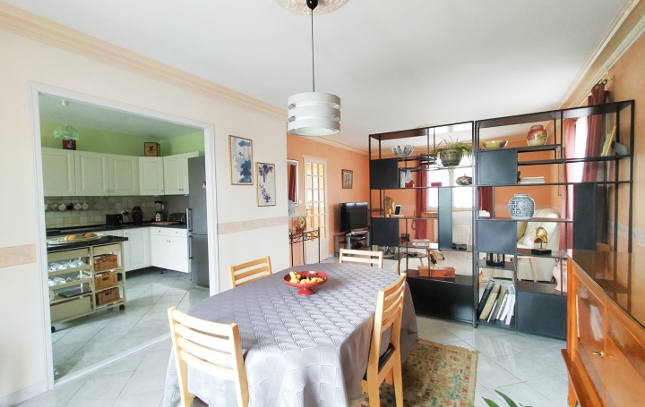 Maison VILLAINES-LA-JUHEL (53700)  98 m2 178 000 € 