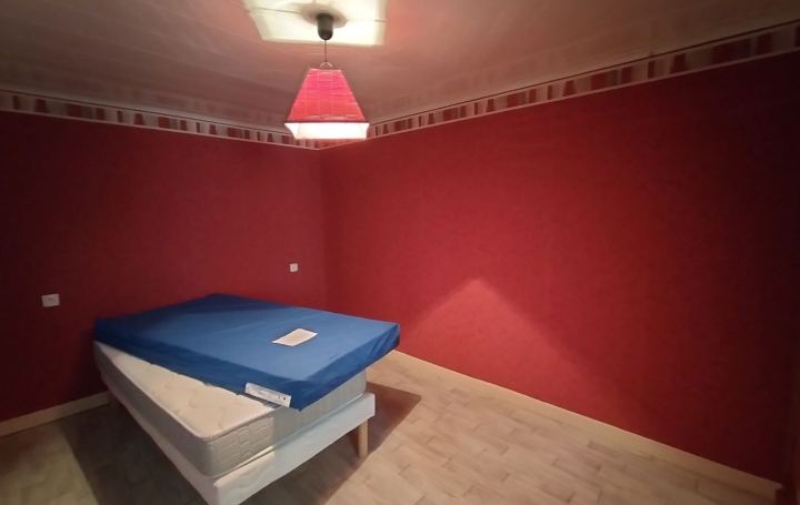 Maison SAINT-CYR-EN-PAIL (53140)  90 m2 137 000 € 