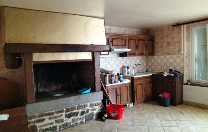 Maison SAINT-CYR-EN-PAIL (53140)  90 m2 137 000 € 