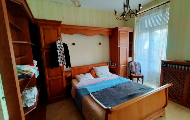 Maison de ville VILLAINES-LA-JUHEL (53700)  146 m2 147 500 € 