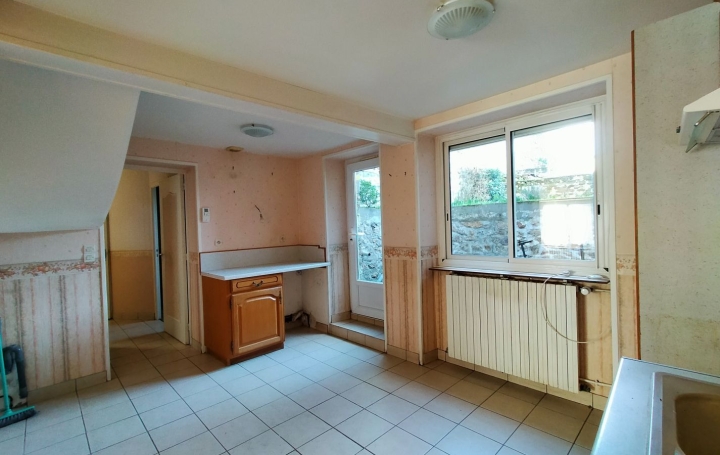 Maison de ville VILLAINES-LA-JUHEL (53700)  102 m2 44 200 € 