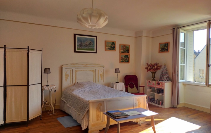 Propriété SOUGE-LE-GANELON (72130)  238 m2 357 075 € 