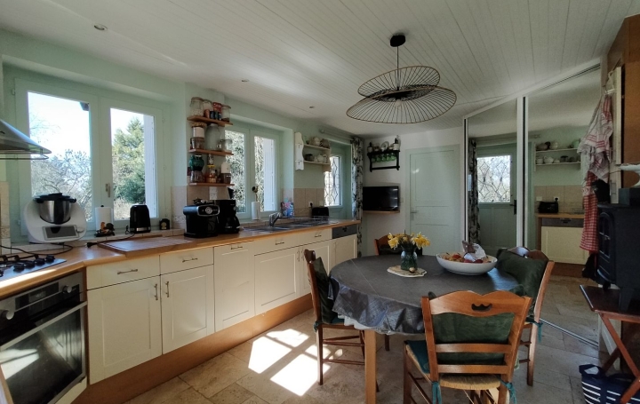 Propriété SOUGE-LE-GANELON (72130)  238 m2 357 075 € 